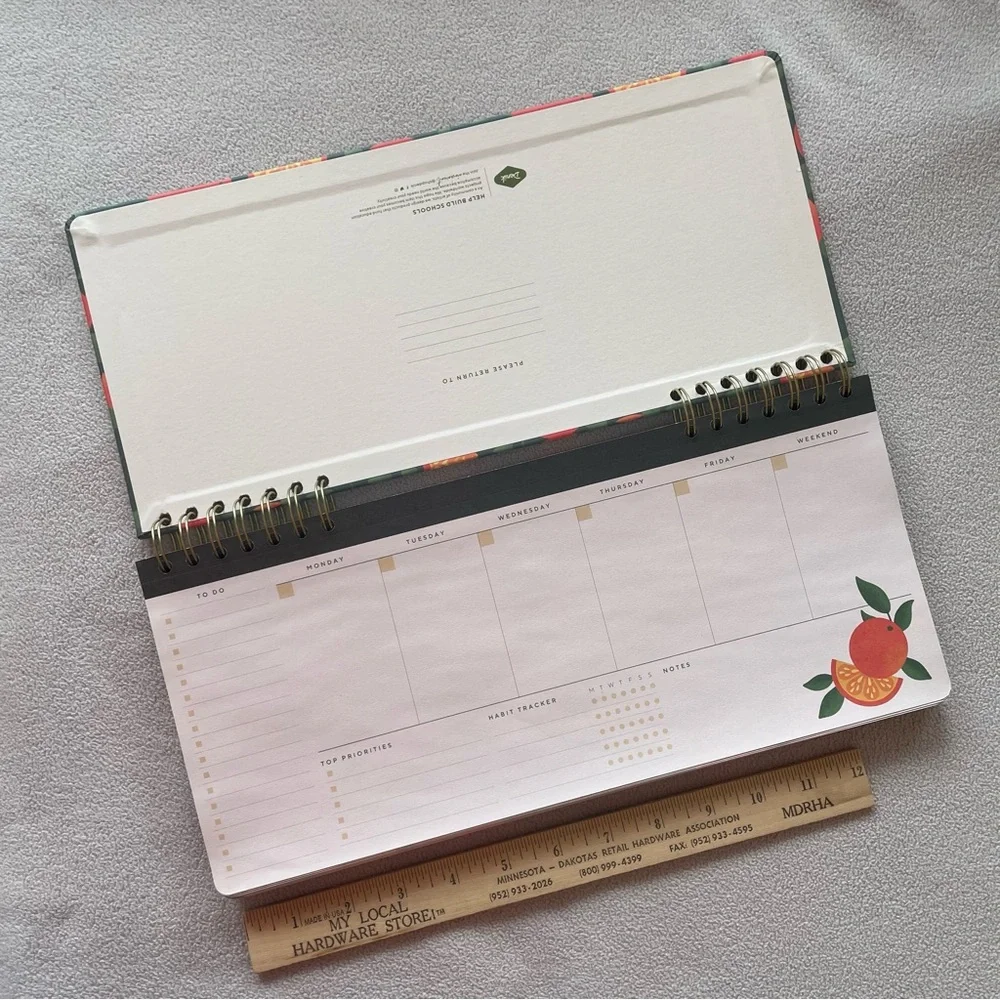 NWOT Citrus Themed Weekly Planner, 2 yrs/104 weeks